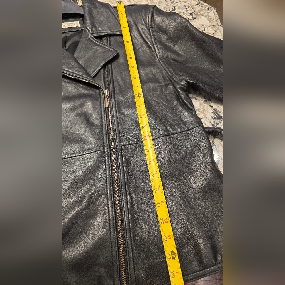 Valerie Stevens New Zealand Lambskin Black Belted Jacket Women's Sz 12 - Picture 8 of 9